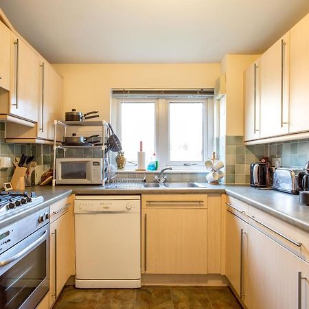 Central & Stylish 3 Bedroom, 2 Bath, Free Parking エディンバラ エクステリア 写真