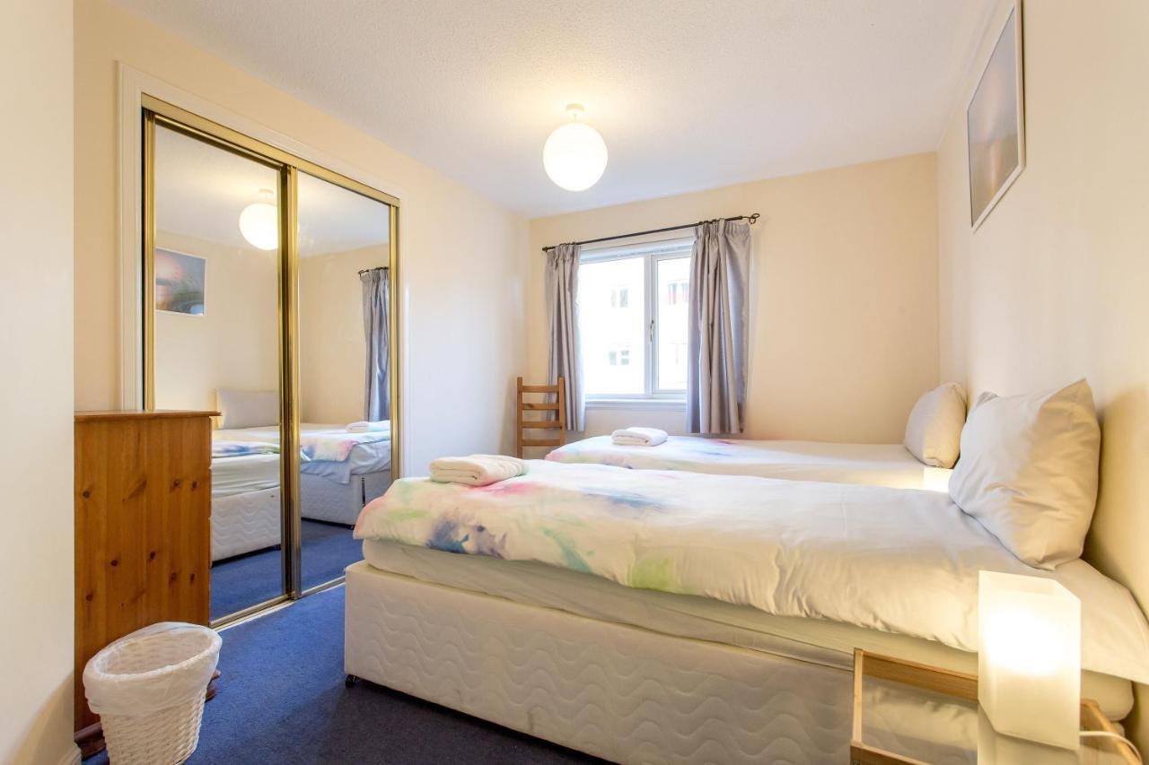Central & Stylish 3 Bedroom, 2 Bath, Free Parking エディンバラ エクステリア 写真